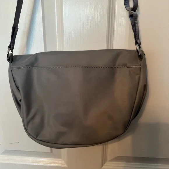 EUC/Like new Lululemon athletica Silver/Gray Crossbody Bag - Picture 7 of 14
